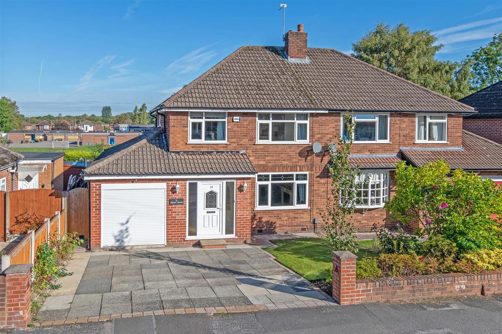 Property photo 1 of 19 Exterior