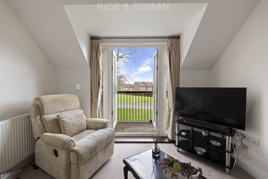 Property photo 3 of 21