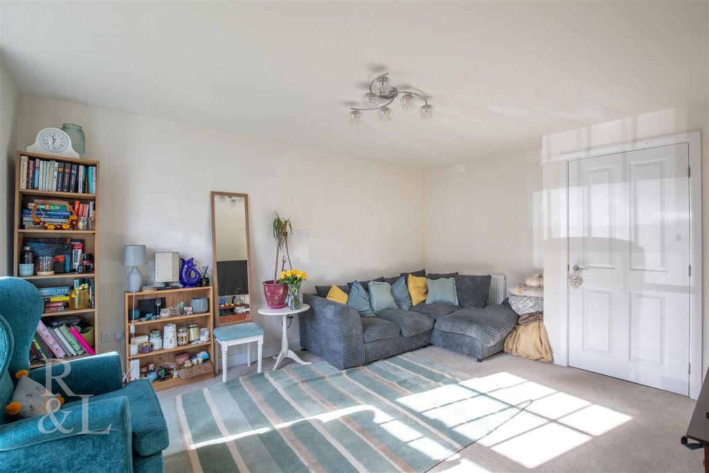 Property photo 3 of 15 123 Spring Avenue (5).Jpg