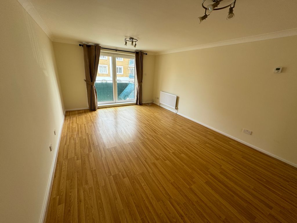 Property photo 2 of 13 Living/Dining Room