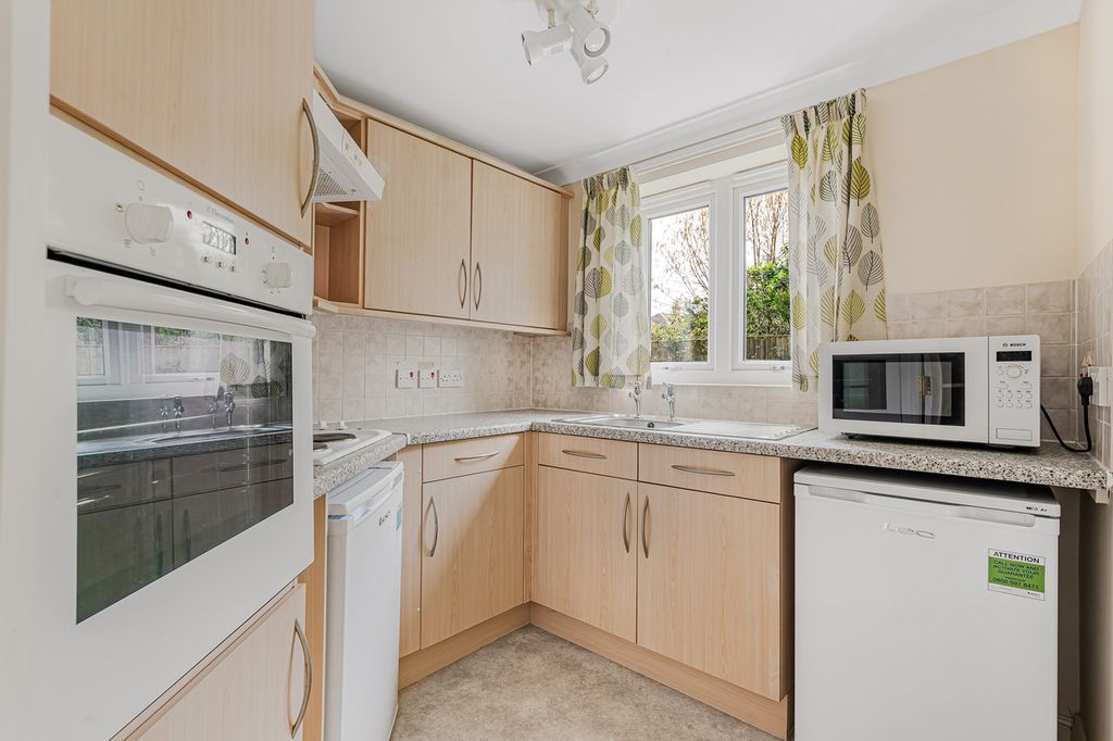 Property photo 3 of 10