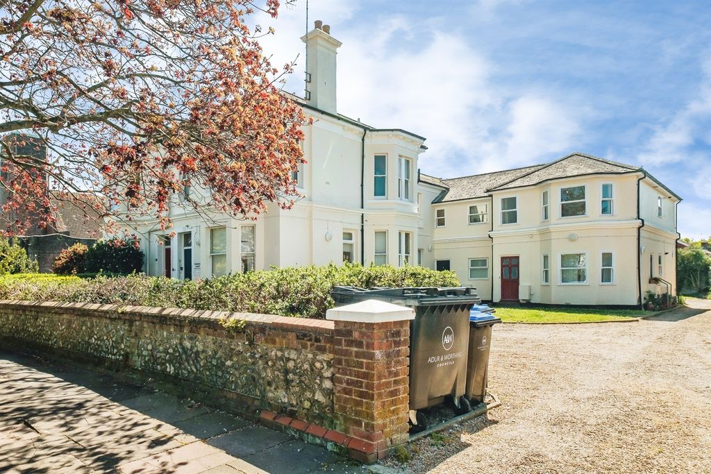 Property photo 1 of 18