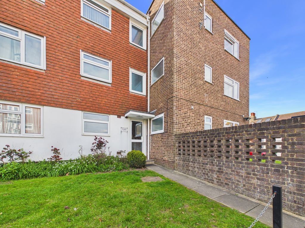 Property photo 1 of 10 Cam03519G0-Pr0501-Still001 (1)