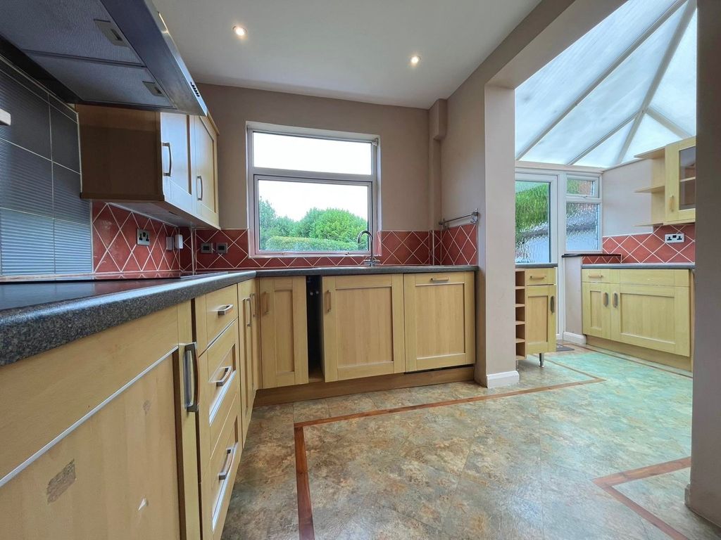 Property photo 3 of 21 Picture No. 32