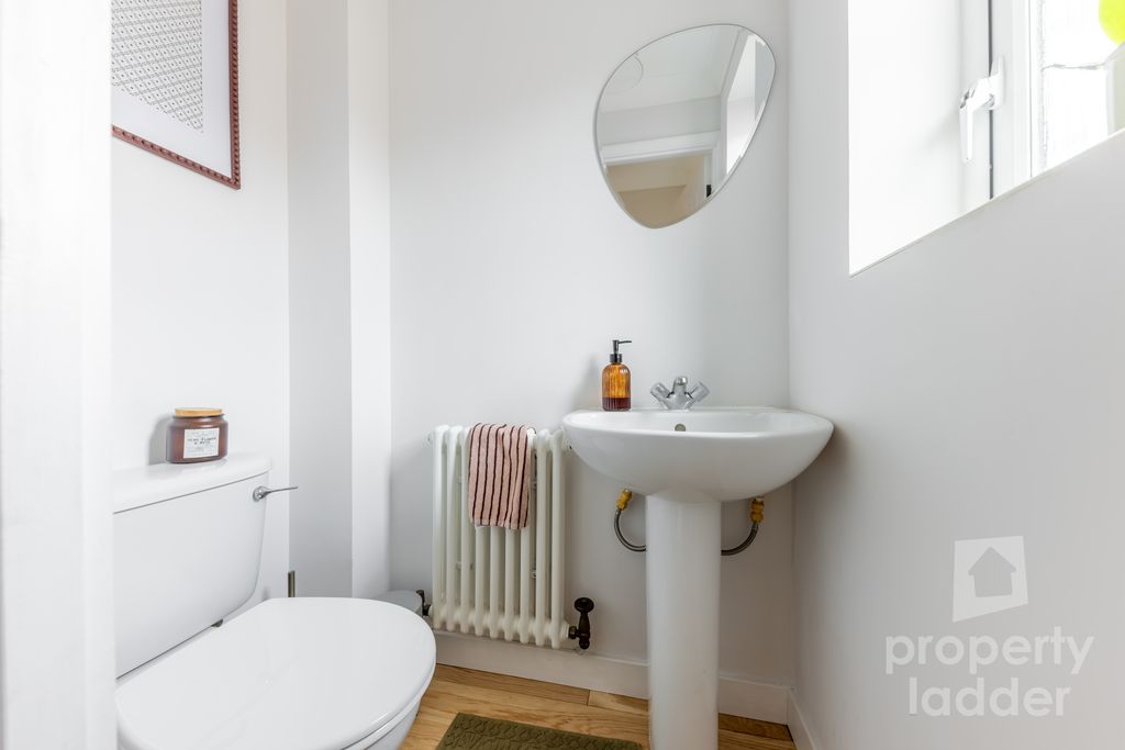 Property photo 3 of 23 Pl