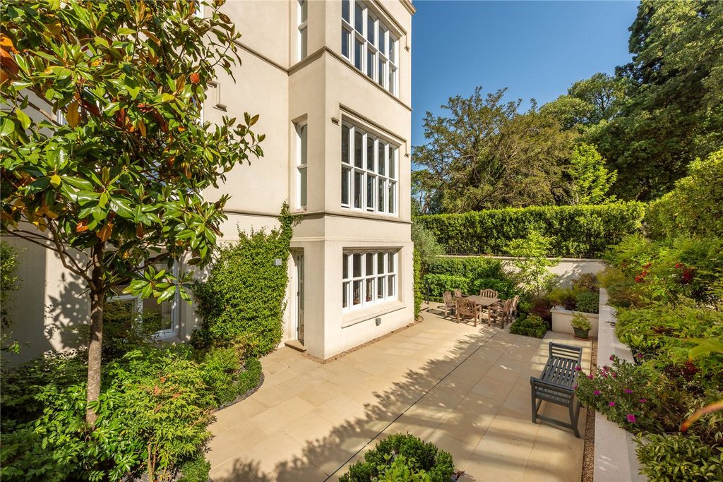 Additional image 19 of 3 bed flat for saleWestcott Road, Dorking, Surrey RH4