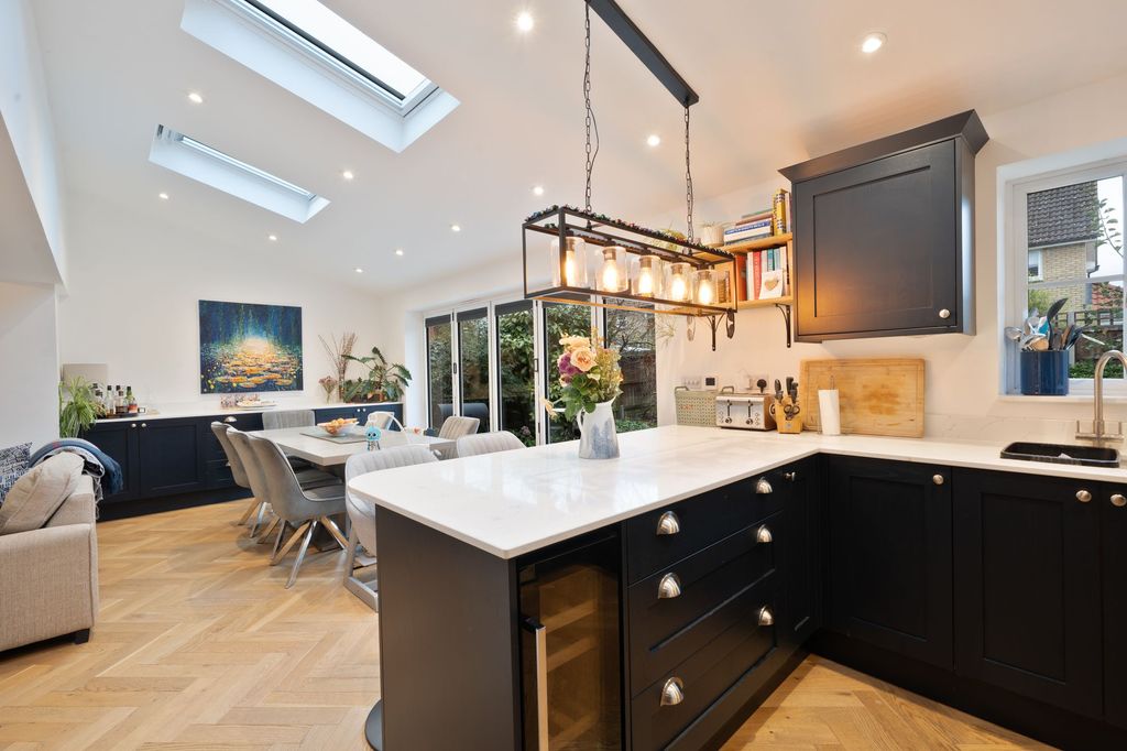 Property photo 2 of 26