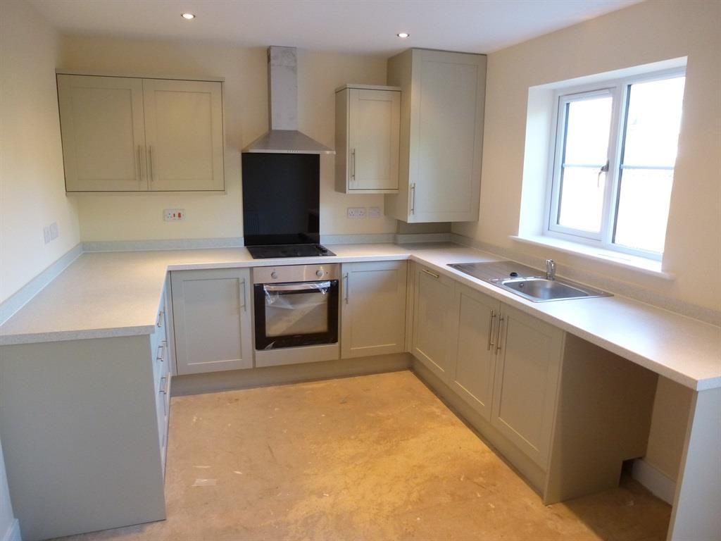 Property photo 2 of 4 Kitchen