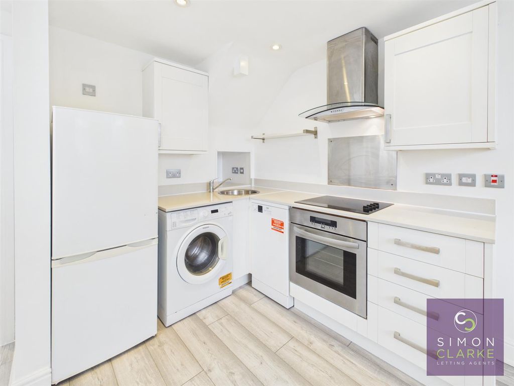 Property photo 2 of 8 Cam05425G0-Pr0186-Still003.Jpg