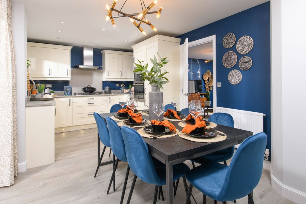 Property photo 3 of 9 Kitchen Diner In The Windermere 4 Bedroom Home