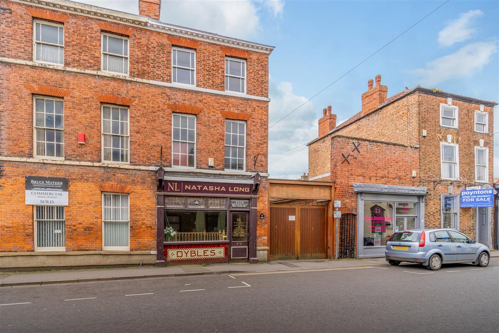 Property photo 1 of 16 13A &amp; 15 Pen Street (Boston)-7.Jpg