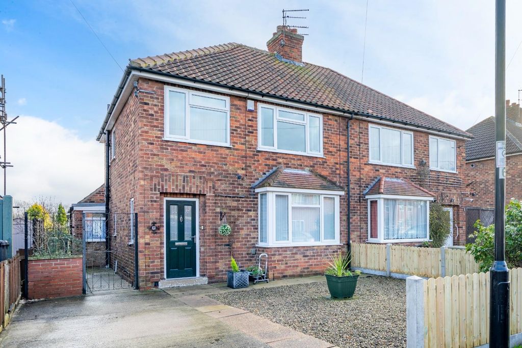 Property photo 1 of 17 Front (Exterior)