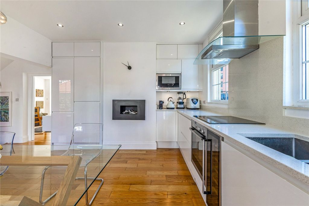 Property photo 2 of 16 Kitchen