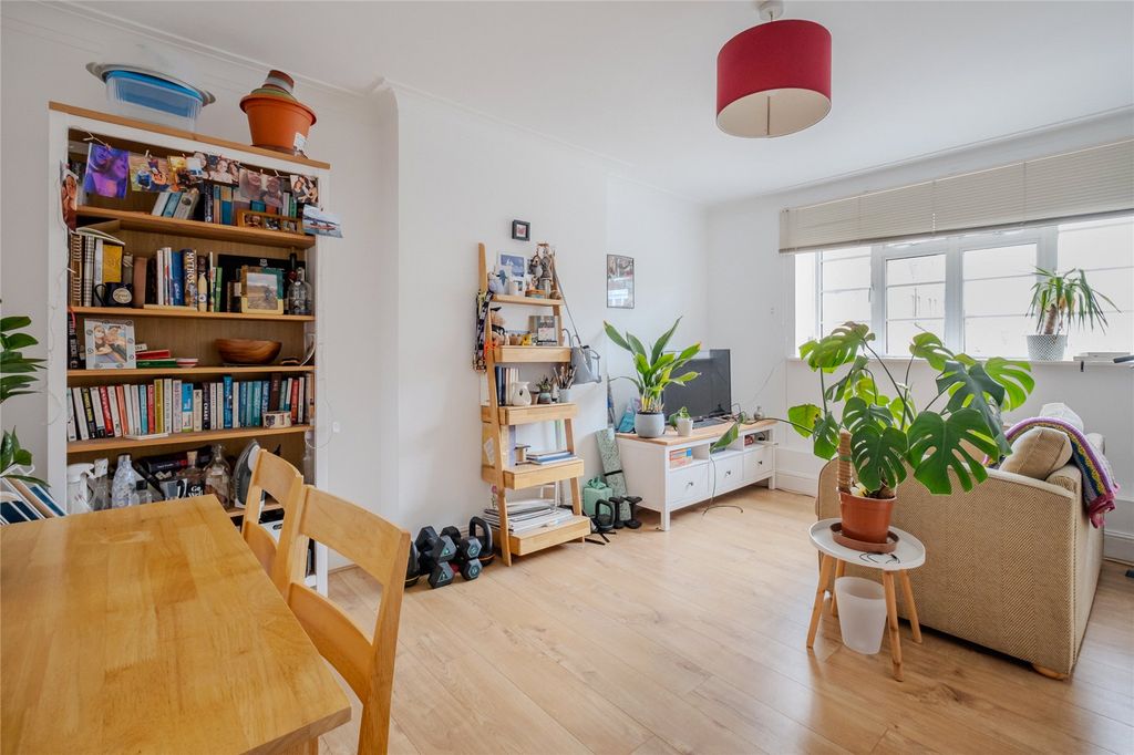 Property photo 1 of 5 Picture No. 08