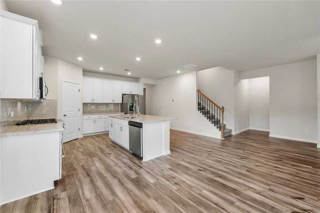 Property photo 3 of 26 <Alttext/>