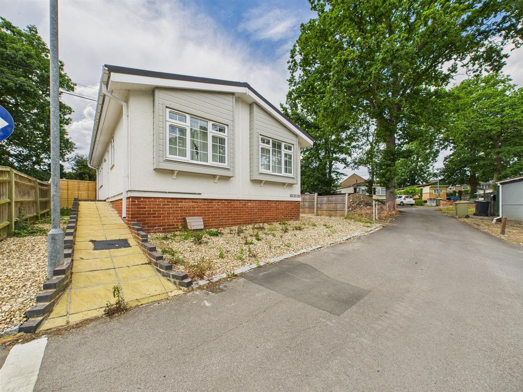 Property photo 1 of 14 Cam05510G0-Pr0028-Still004.Jpg