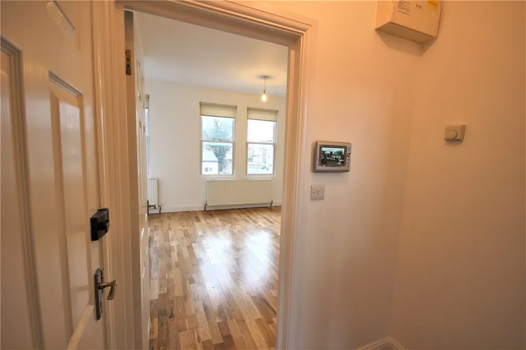Property photo 3 of 7