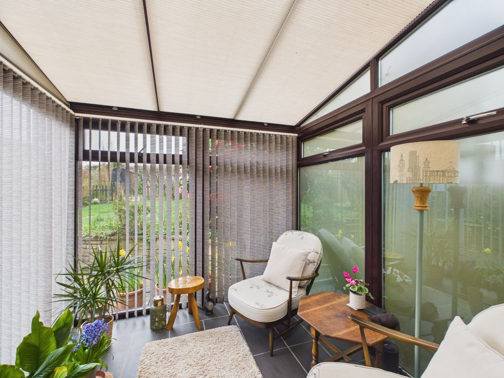 Property photo 3 of 14 Conservatory