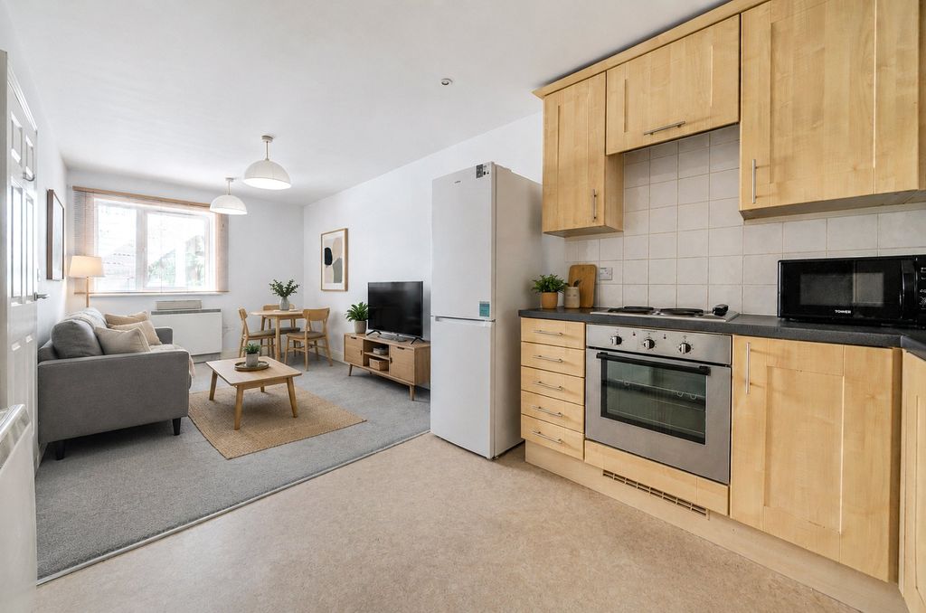 Property photo 2 of 10 Kitchen/Living