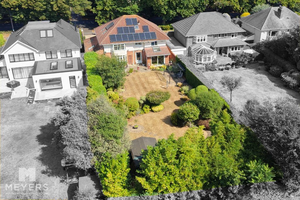 Property photo 2 of 47