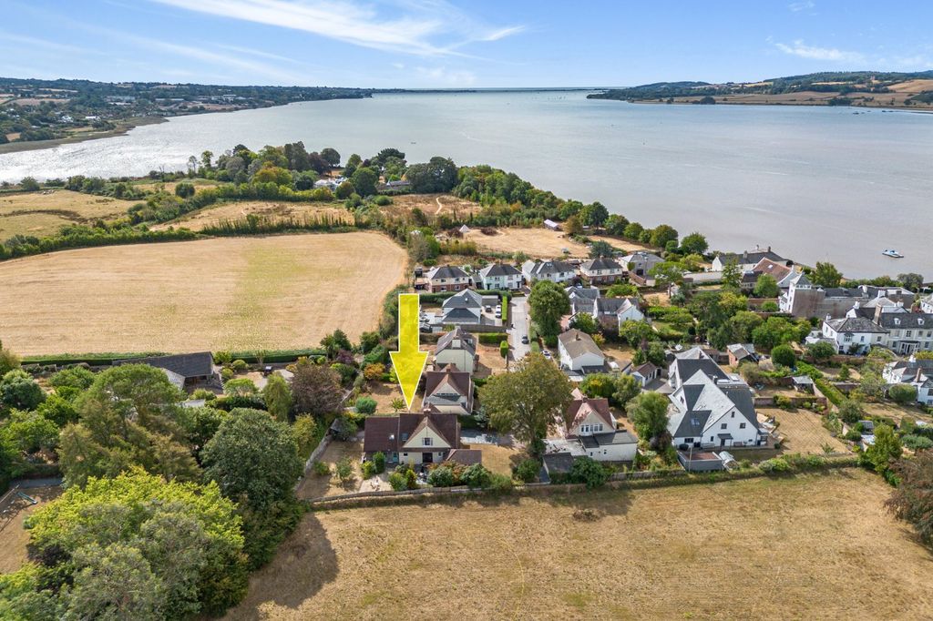 Property photo 1 of 16 3 Tresillian Gardens