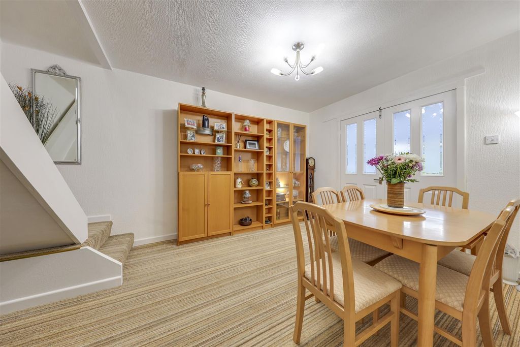 Property photo 1 of 26 Dining Room