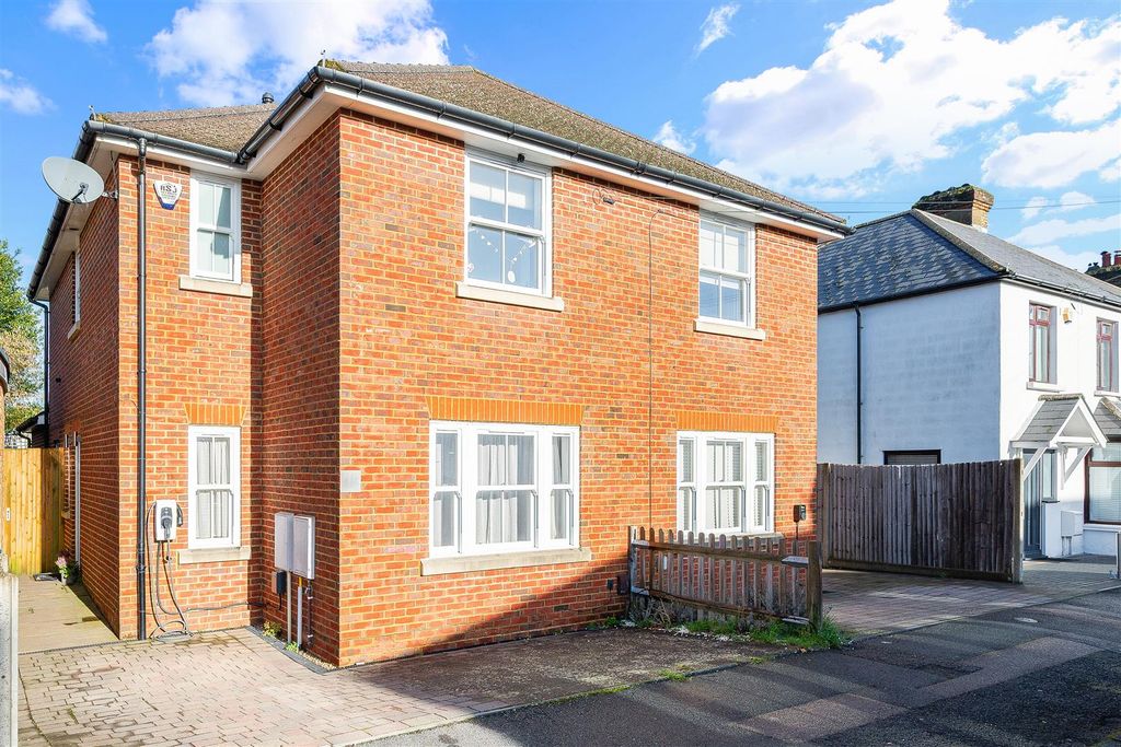 Property photo 1 of 16 Diceland Road (16).Jpg