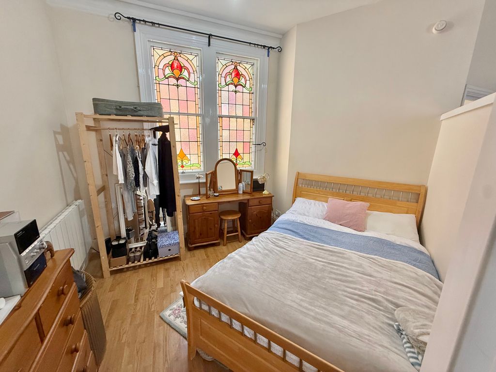 Property photo 2 of 5