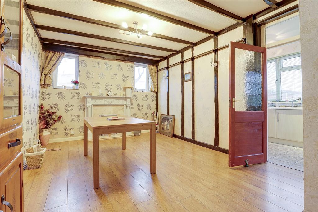 Property photo 3 of 16 11.Jpg