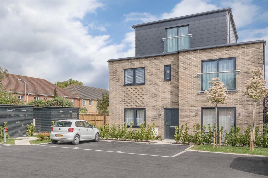 Property photo 1 of 8 Front3.Jpg