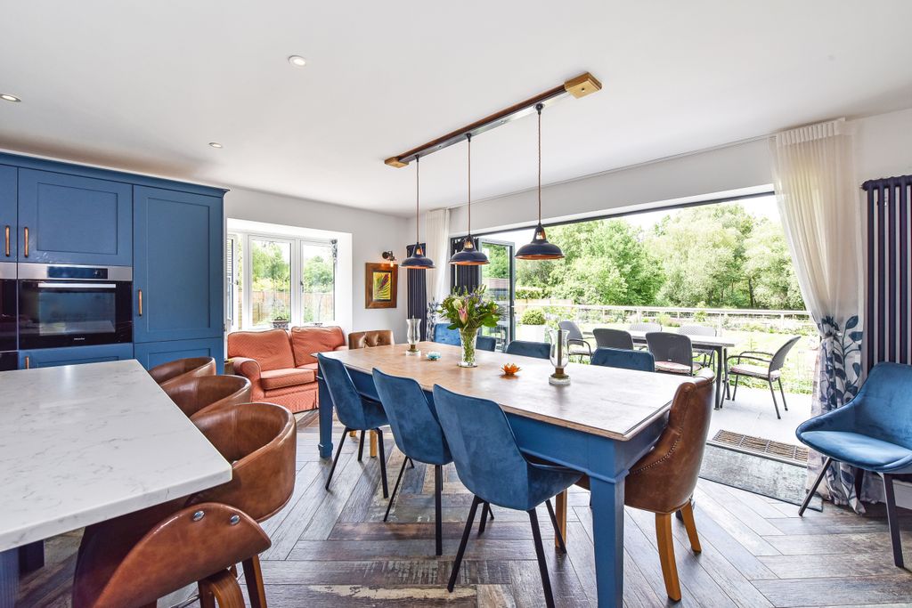 Additional image 9 of 4 bed detached house for saleMint Road, Liss Forest, Hampshire GU33