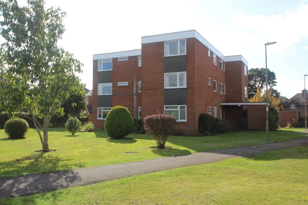 Newtown Court, Southampton, Hampshire SO31 - View 3