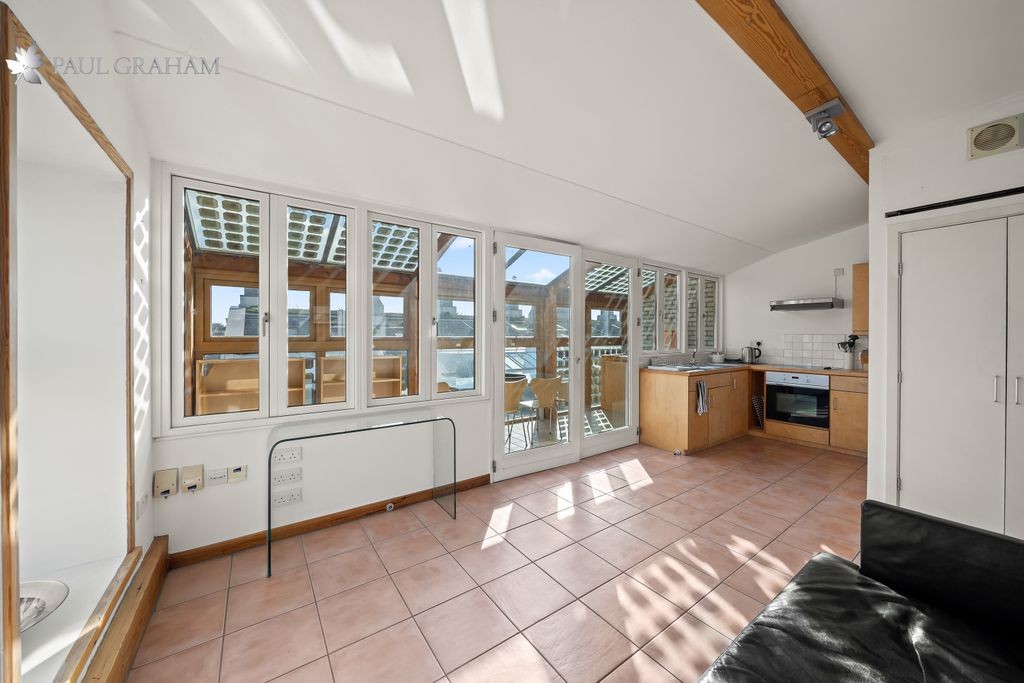 Property photo 2 of 13 Dsc09420