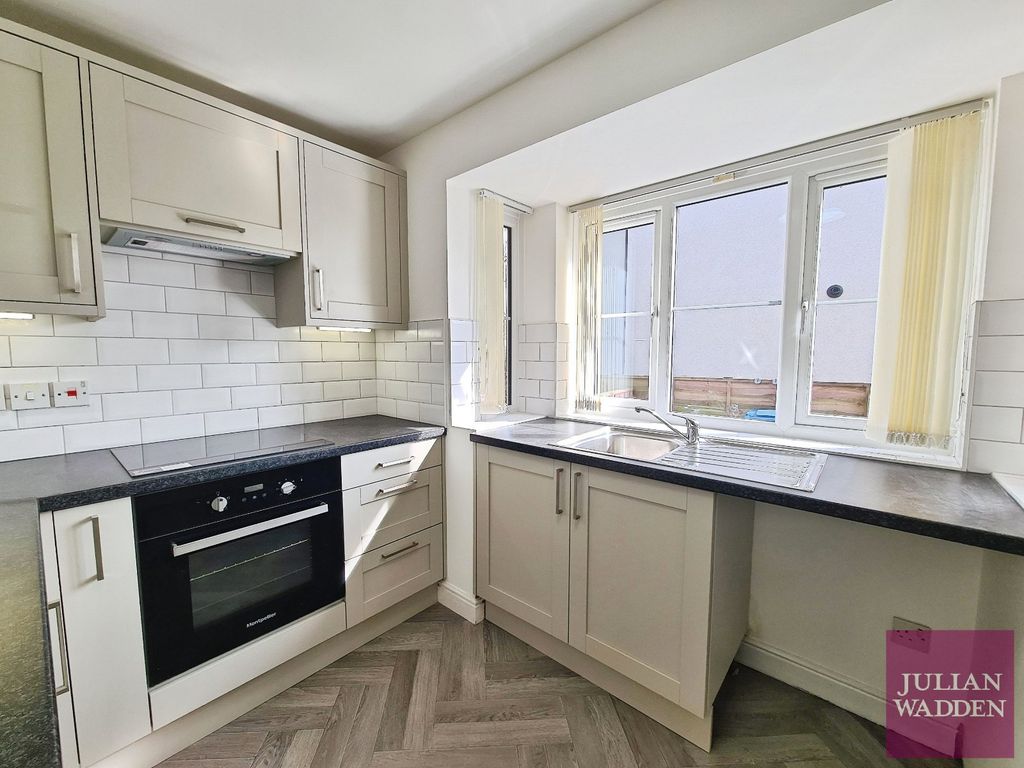 Property photo 3 of 14 Picture No. 13