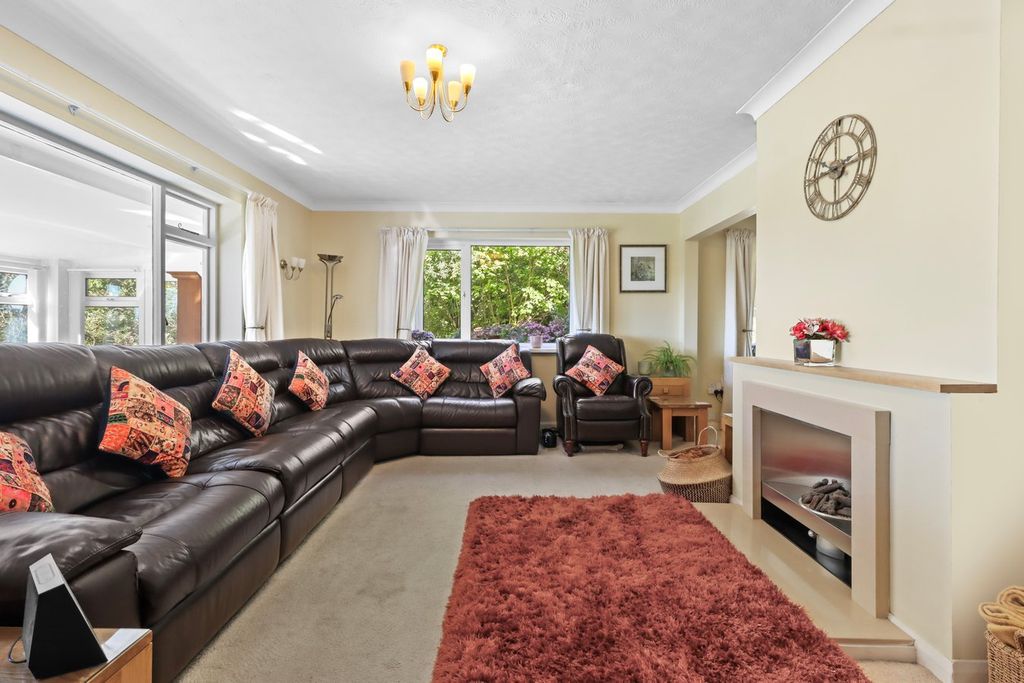 Property photo 3 of 38