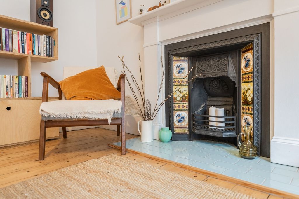 Property photo 3 of 13