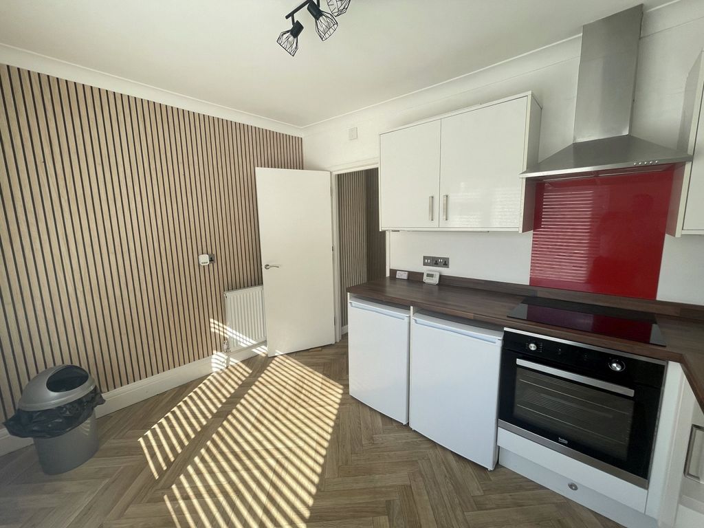 Property photo 1 of 10 Picture No. 21