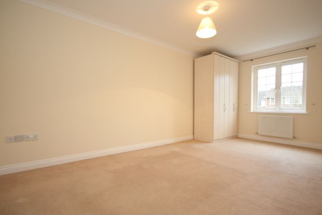 Property photo 3 of 8 Bedroom