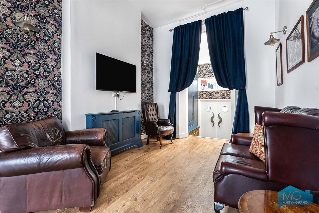 Property photo 3 of 32 Picture No. 38