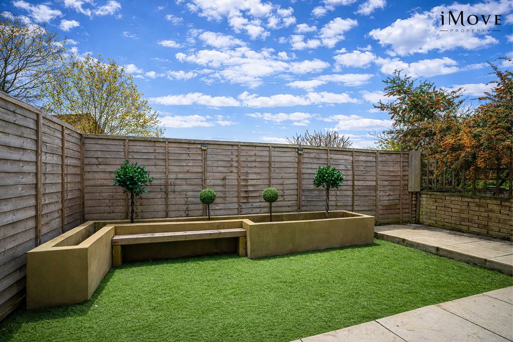 Property photo 3 of 12