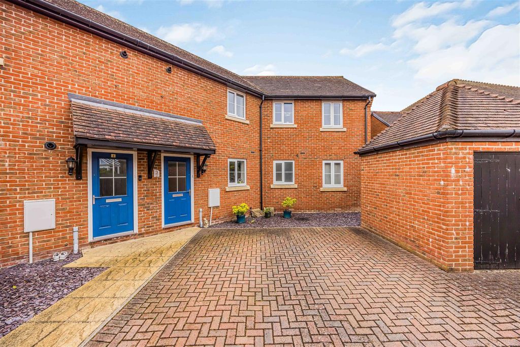 Property photo 1 of 14 Flat 3 Moulier Court, St Georges Road, Denmead-Sma