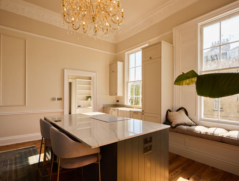 Property photo 2 of 14 Large Kitchen Island