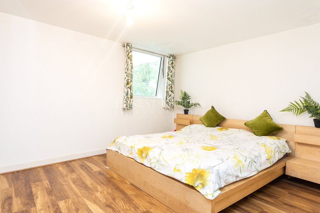 Property photo 3 of 7 Picture No. 07