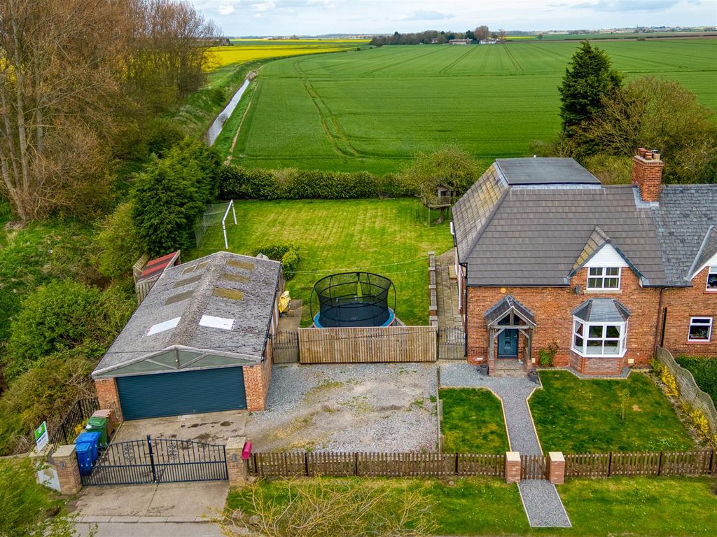 Property photo 1 of 35
