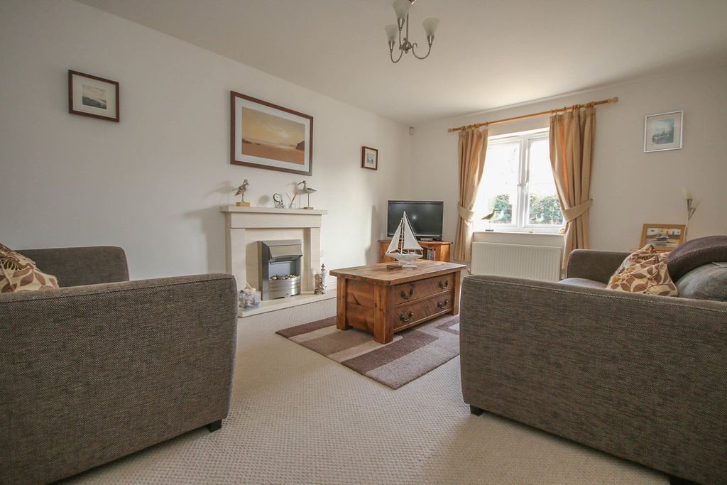 Property photo 3 of 20