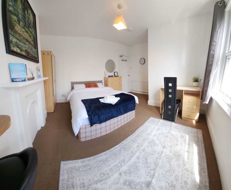 Property photo 3 of 5