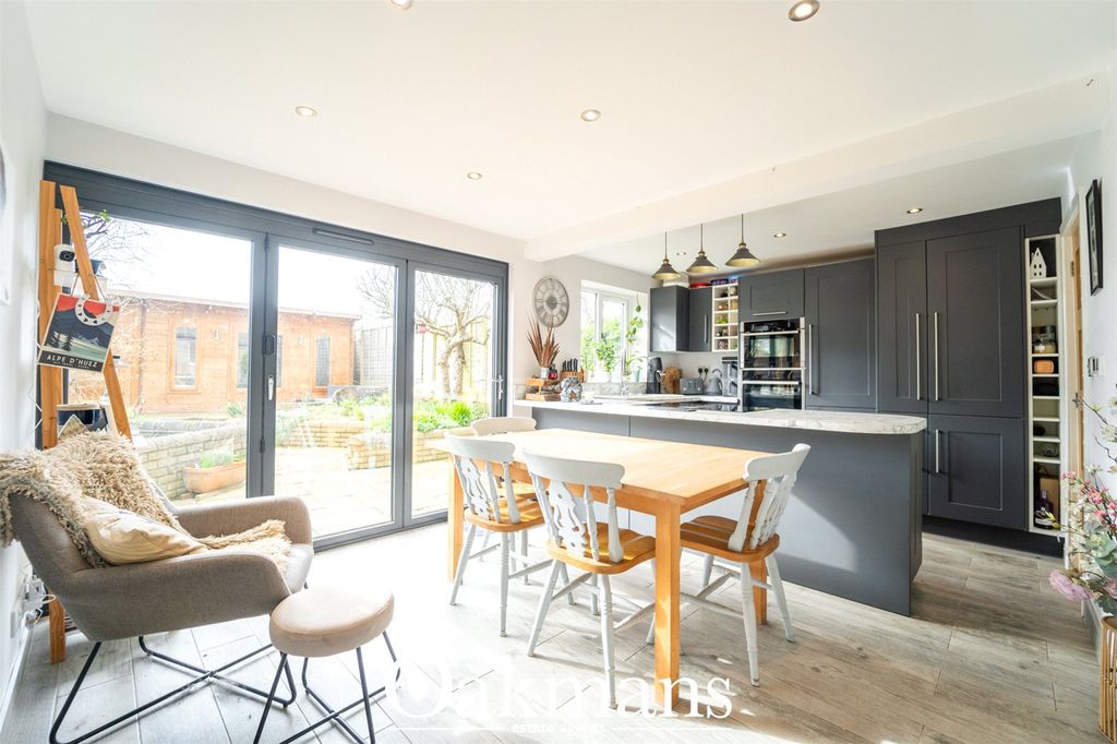 Property photo 2 of 36 Picture No. 29