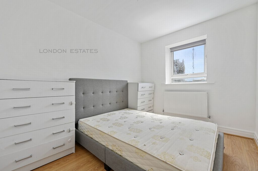 Property photo 3 of 10 Photo 4