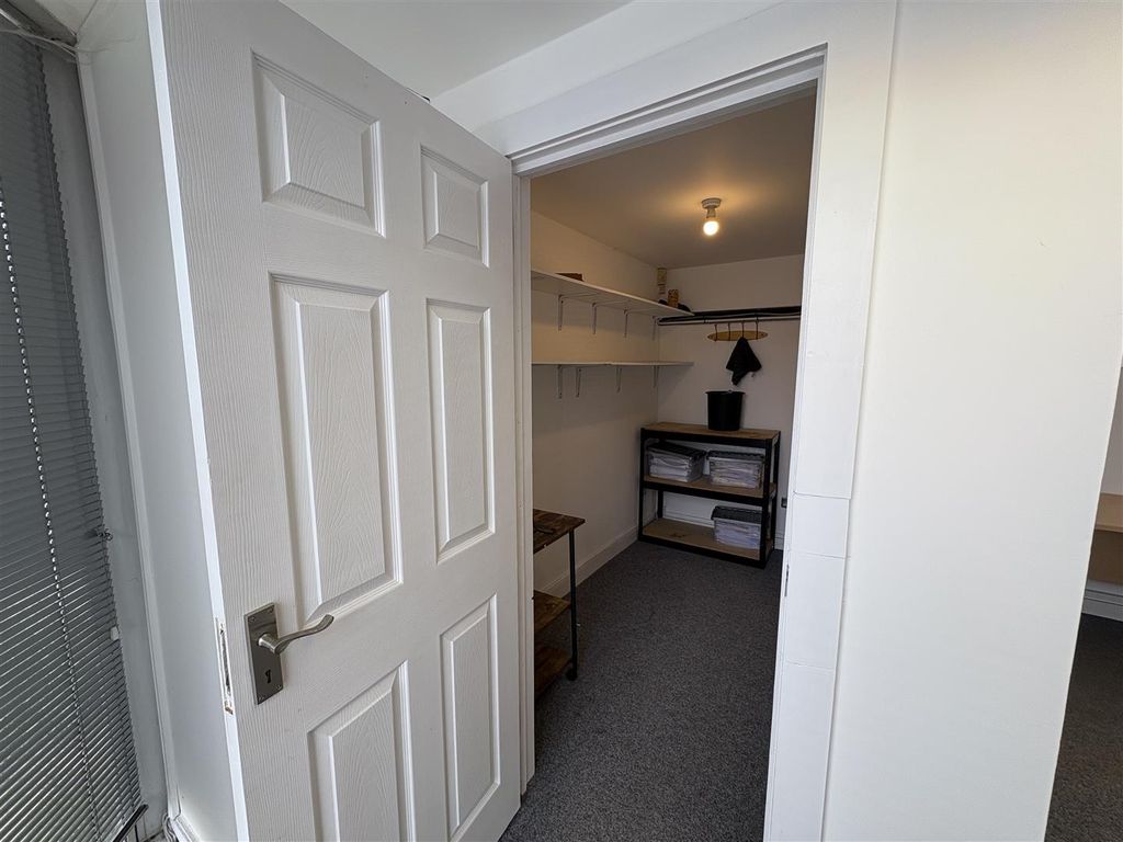 Property photo 3 of 6 Tempimage7Uktnp.Jpg