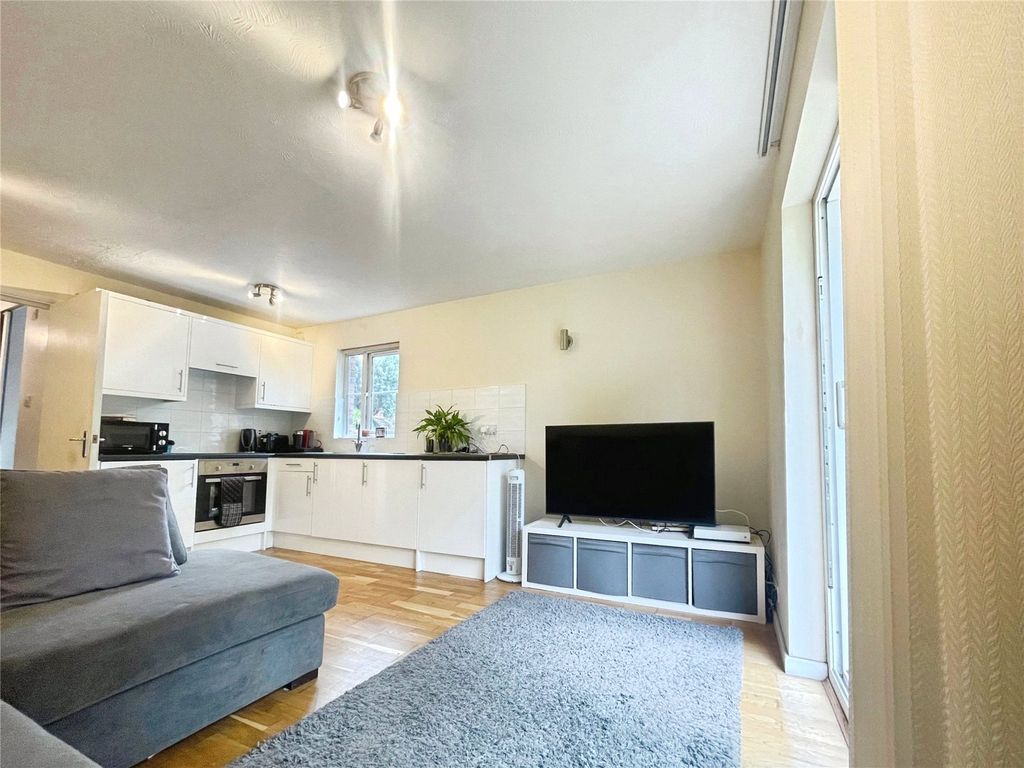 Property photo 3 of 11 Picture No. 06